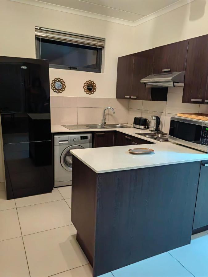 Classy And Cosy Apt - Dainfern Сандтън Екстериор снимка
